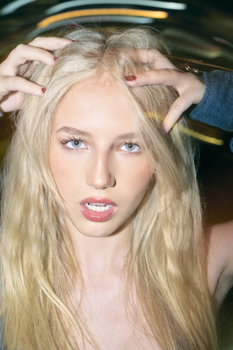 Hurt A Little – Indi Star