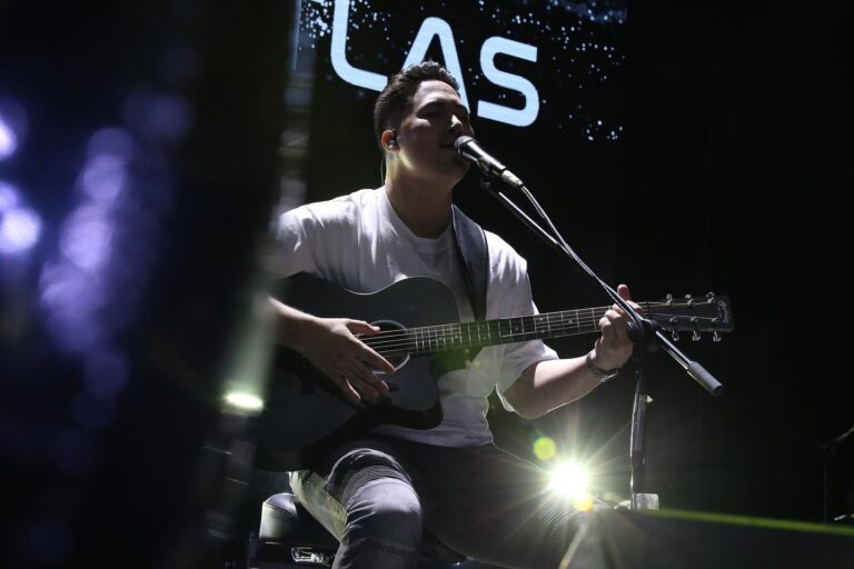 Songs of the Week: Muo Duo / Jack Horton / Rip Gerber / Gaelynn Lea / Terje Gravdal / The Storm Windows / James Atlas / Alex Ander / Piper Connolly / Ava Valianti